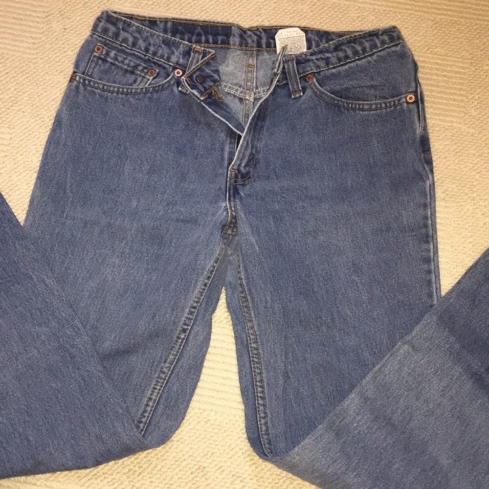 Blue Levi’s vintage model 539. Size 29.